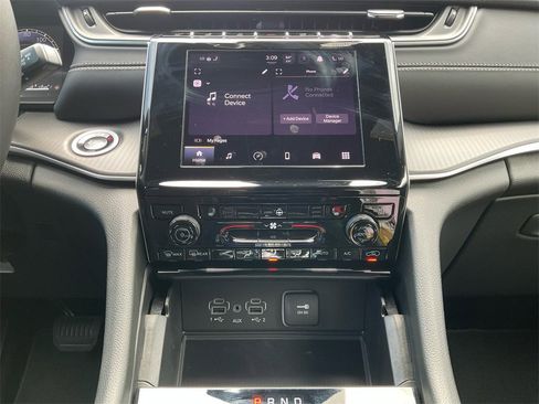 New 2025 Jeep Grand Cherokee L Laredo w/ Luxury Tech Group I image 12