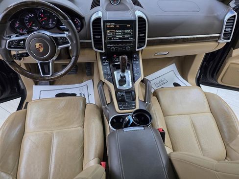 Used 2016 Porsche Cayenne AWD/4WD image 32