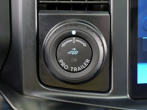 Used 2023 Ford F250 Lariat w/ Lariat Ultimate Package AWD/4WD image 31