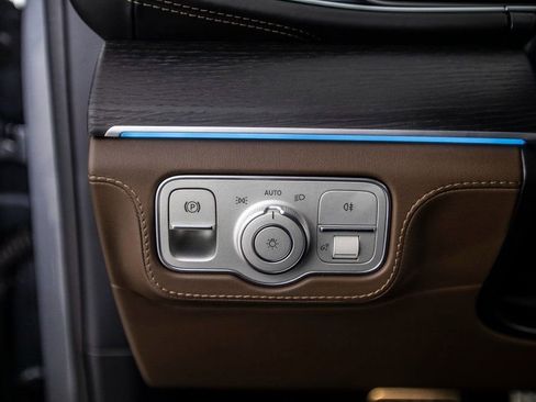 Used 2024 Mercedes-Benz GLS 63 AMG 4MATIC image 37