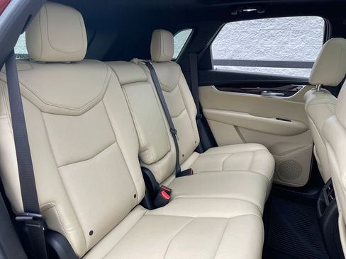 Used 2017 Cadillac XT5 Luxury w/ Driver Awareness Package FWD image 38