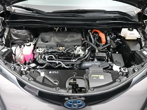 Used 2021 Toyota Sienna XSE w/ XSE Plus Package image 14