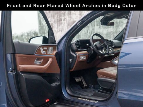 Used 2024 Mercedes-Benz GLS 450 4MATIC image 11