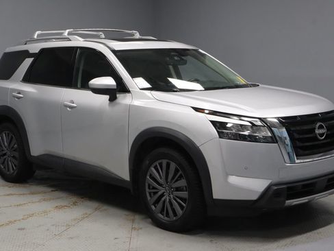 Certified 2023 Nissan Pathfinder SL w/ SL Premium Package AWD/4WD image 1