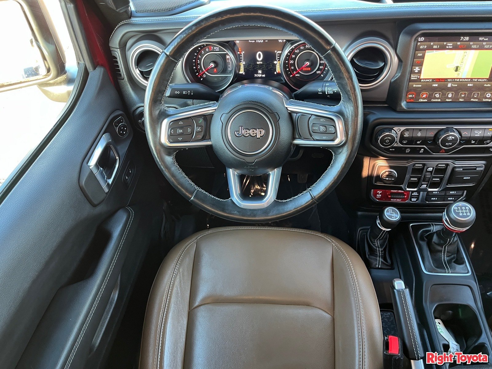 Used 2021 Jeep Wrangler Unlimited Rubicon AWD/4WD image 16