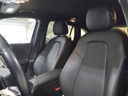 Used 2025 Mercedes-Benz GLA 250 image 21