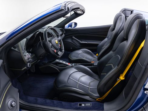 Certified 2017 Ferrari 488 Spider RWD image 59