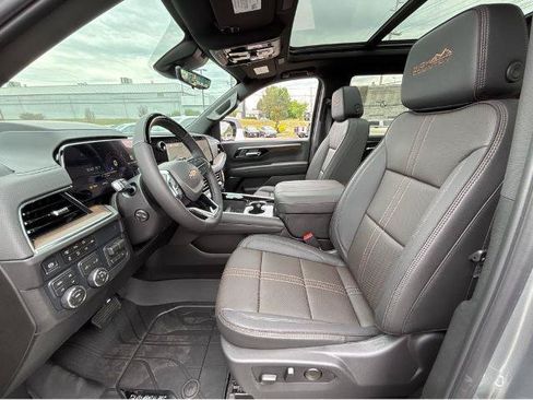 New 2026 Chevrolet Tahoe High Country AWD/4WD image 17