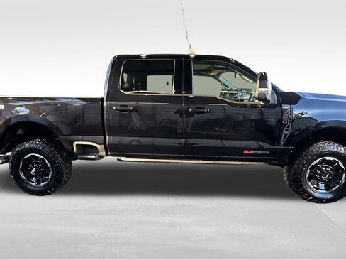 Used 2026 Ford F250 Lariat w/ Tremor Off-Road Package image 4