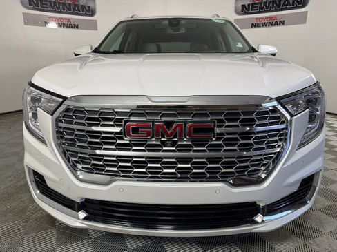 Used 2022 GMC Terrain Denali w/ Denali Premium Package AWD/4WD image 10
