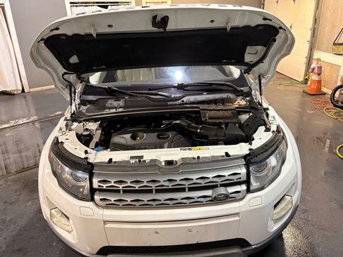 Used 2014 Land Rover Range Rover Evoque Pure Plus AWD/4WD image 30