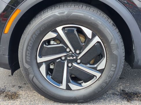Certified 2023 Kia Sportage LX image 9