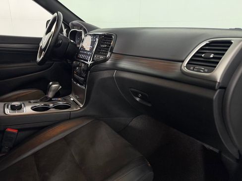 Used 2022 Jeep Grand Cherokee Laredo X image 33