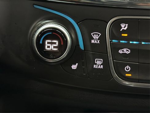 Used 2018 Chevrolet Traverse LT FWD image 22