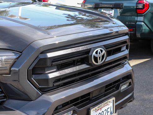 Used 2025 Toyota Tacoma SR5 image 6