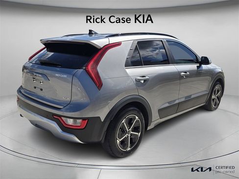 Certified 2023 Kia Niro EX w/ EX Cold Weather Package image 7