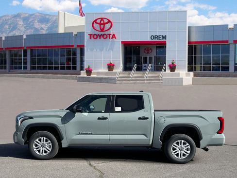 New 2026 Toyota Tundra SR5 w/ SR5 Convenience Package image 5