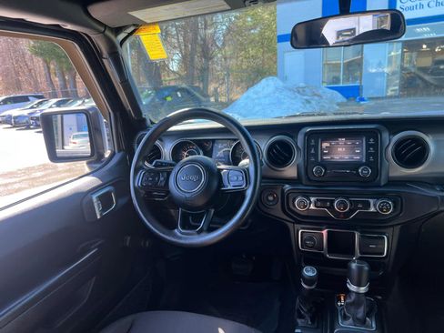 Used 2021 Jeep Gladiator Sport w/ Trailer Tow Package image 32