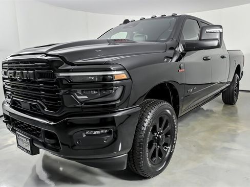 Used 2026 RAM 3500 Laramie AWD/4WD image 5