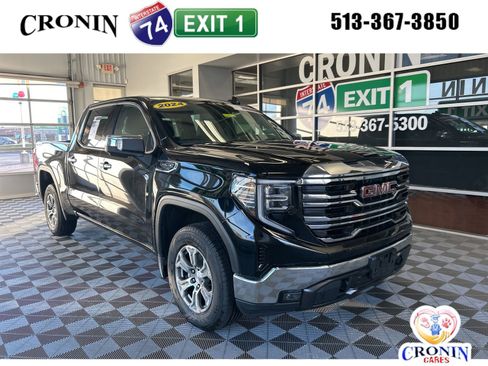 Used 2024 GMC Sierra 1500 SLT image 1