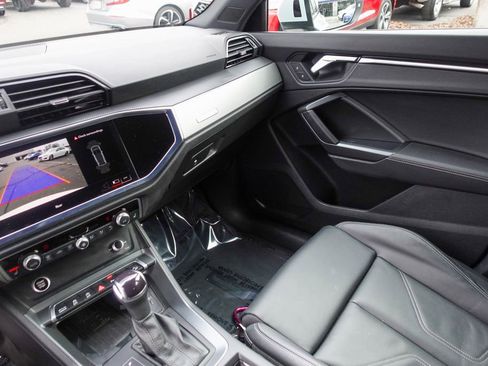 Used 2025 Audi Q3 2.0T Premium w/ Convenience Package image 20