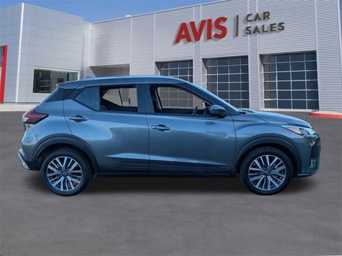 Used 2024 Nissan Kicks SV image 5
