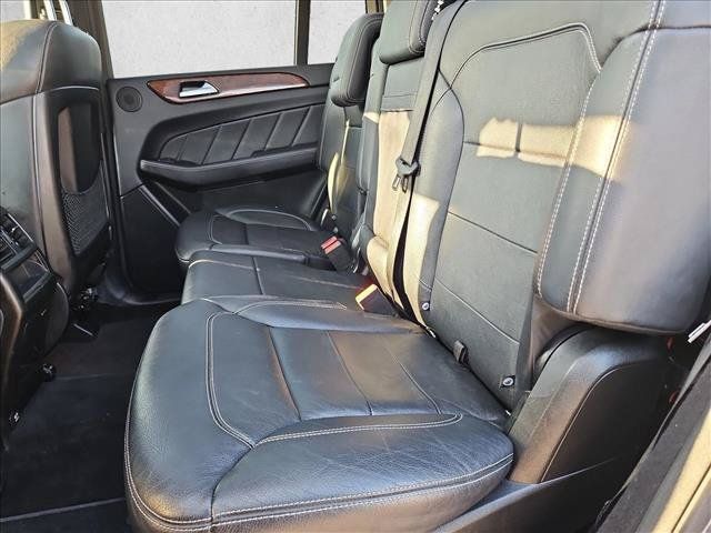 Used 2015 Mercedes-Benz GL 450 4MATIC image 21