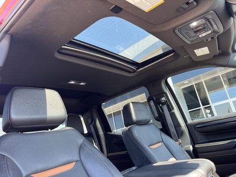 Used 2023 GMC Sierra 1500 AT4 w/ AT4 Preferred Package image 19