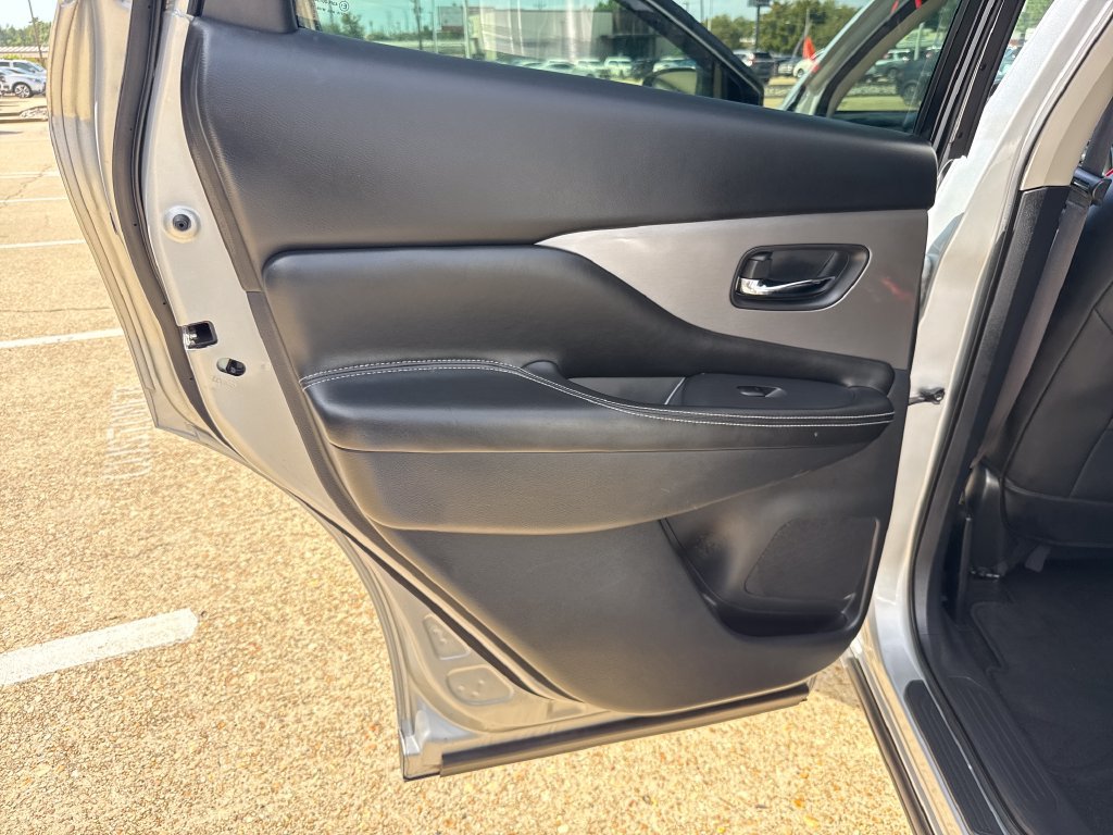 Used 2020 Nissan Murano SV AWD/4WD image 27