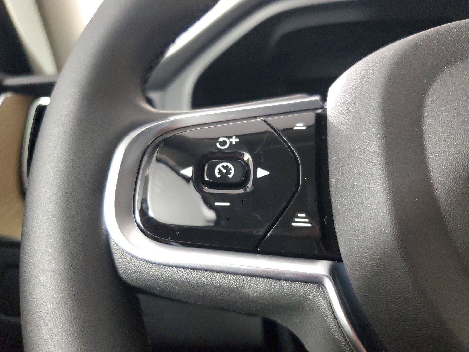 New 2027 Volvo XC60 B5 Core AWD/4WD image 25