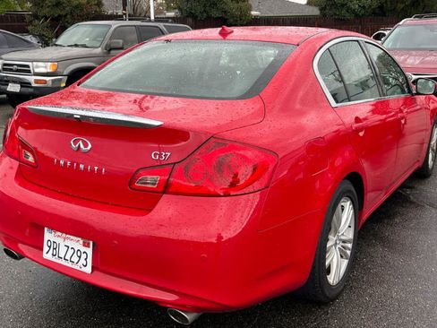 Used 2012 INFINITI G37 Journey w/ Premium Pkg image 2