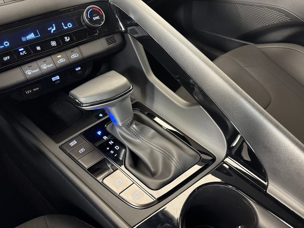 New 2025 Hyundai Elantra SEL FWD image 35