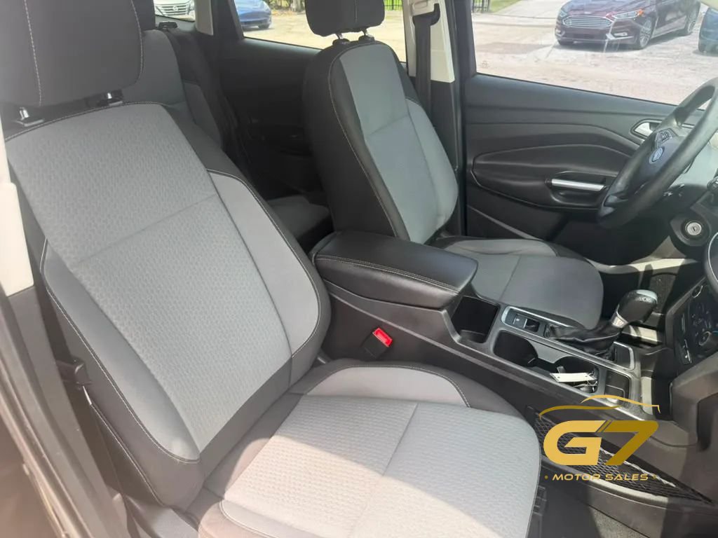 Used 2017 Ford Escape SE FWD image 6