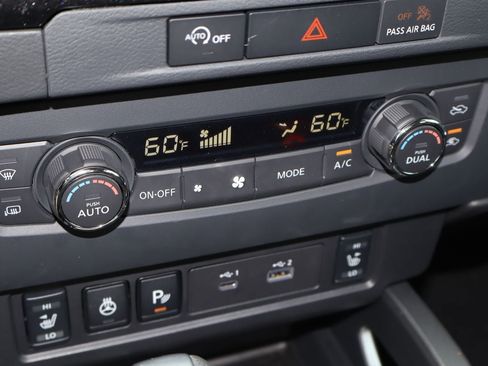 Used 2023 Nissan Frontier SV w/ SV Premium Package RWD image 26