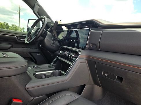 Used 2024 GMC Sierra 2500 AT4 w/ AT4 Premium Plus Package AWD/4WD image 22