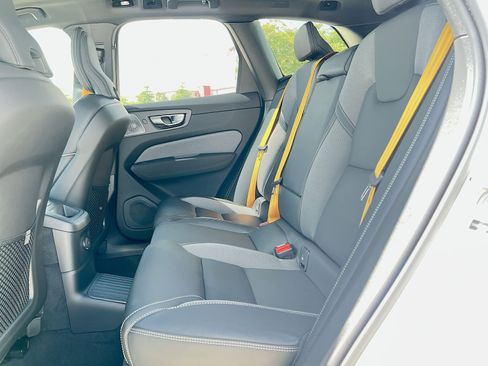 New 2026 Volvo XC60 T8 Polestar image 25