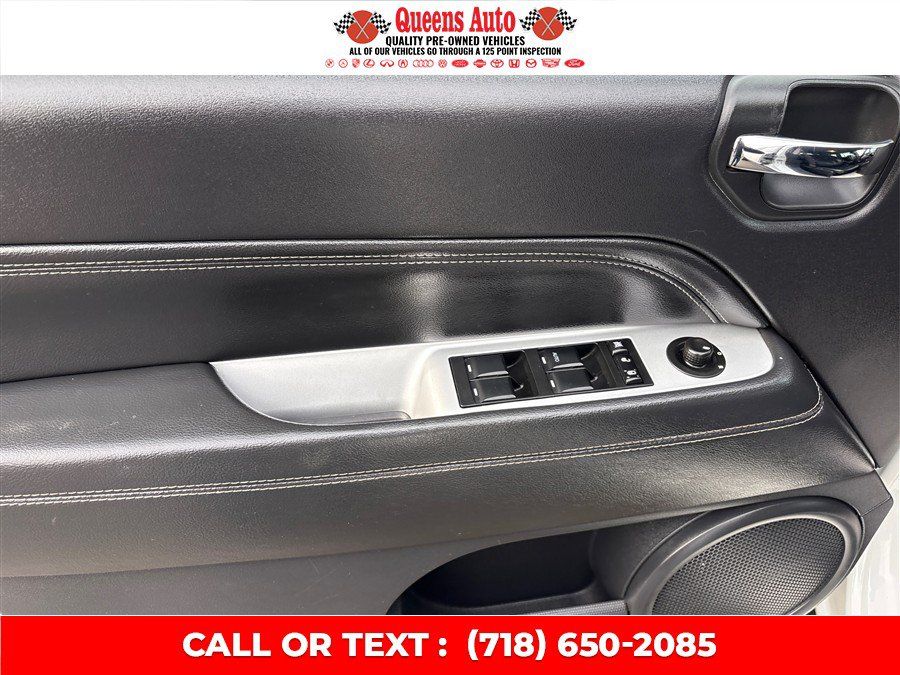 Used 2017 Jeep Compass High Altitude AWD/4WD image 23