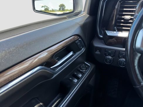 Used 2022 Chevrolet Silverado 1500 RST AWD/4WD image 12