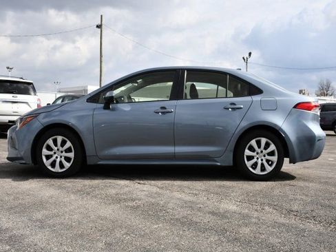 Used 2020 Toyota Corolla LE image 4