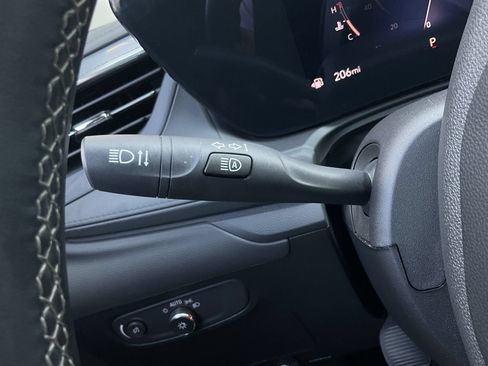 Used 2025 Buick Encore GX Preferred FWD image 30