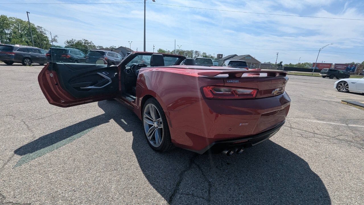 Used 2017 Chevrolet Camaro LT RWD image 33