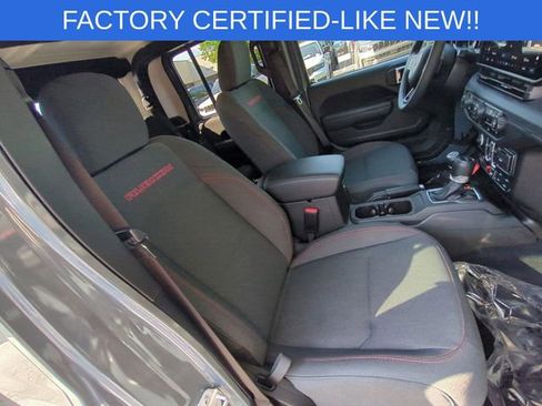 Certified 2025 Jeep Gladiator Rubicon w/ Convenience Group AWD/4WD image 31