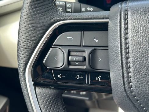 Used 2025 Toyota Sequoia Capstone AWD/4WD image 48