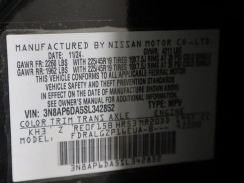 Used 2025 Nissan Kicks SR FWD image 35