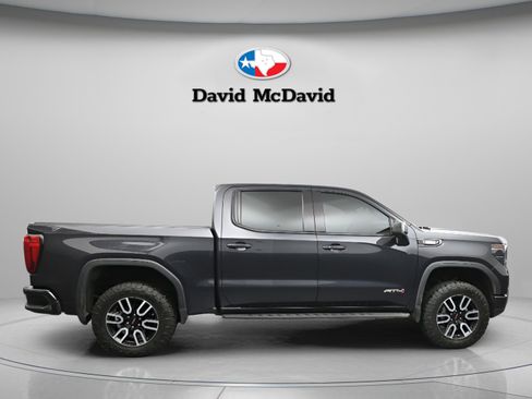 Used 2022 GMC Sierra 1500 AT4 w/ AT4 Premium Package AWD/4WD image 9