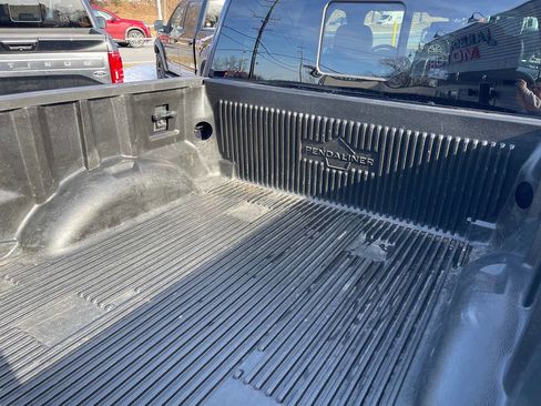 Used 2019 Ford F150 Lariat image 7