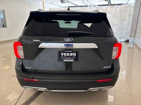 Certified 2024 Ford Explorer XLT w/ Equipment Group 202A AWD/4WD image 4