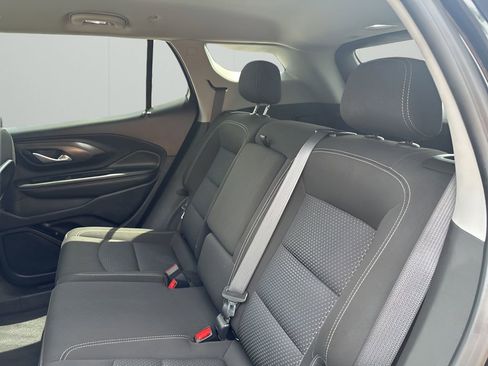 Used 2024 GMC Terrain SLE image 19