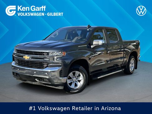 Used 2022 Chevrolet Silverado 1500 LT w/ Convenience Package II AWD/4WD image 1