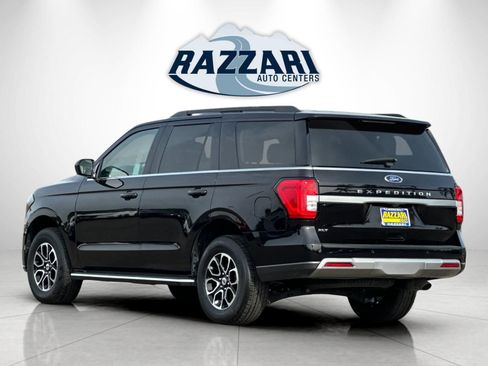 Certified 2022 Ford Expedition XLT RWD image 5